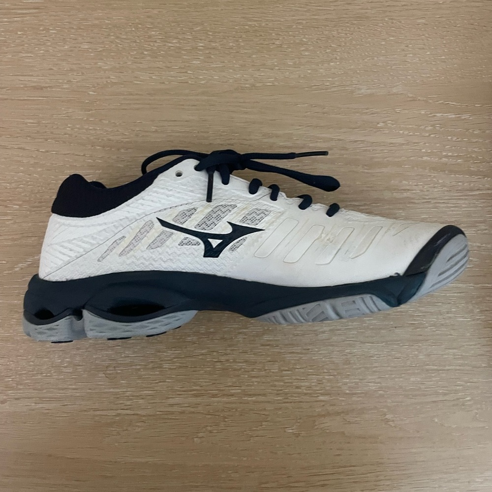 Mizuno Volleyball Wave Lightning Z4 Women’s Volleyball Shoes